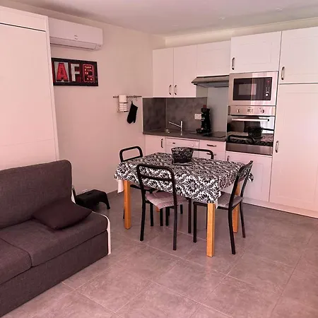 Apartment Bel 2 Pieces Avec Climatisation A Port Camargue, Pour 4 Personnes - Fr-1-731-129