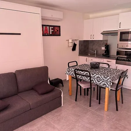 Bel 2 Pieces Avec Climatisation A Port Camargue, Pour 4 Personnes - Fr-1-731-129 Le Grau-du-Roi
